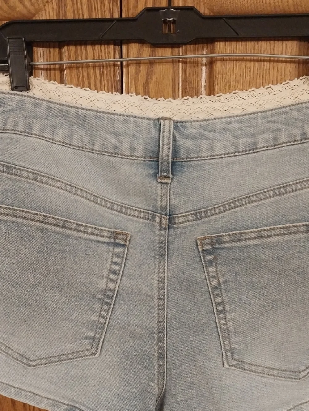 Elevated Lace Waistband NWT Mid-Rise Denim Shorts Sz 16 Light Blue Wsh 3